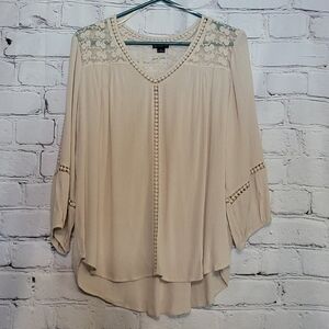 NEW DIRECTIONS Lacey Top